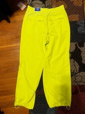 NWT Joylab Neon Yellow jogger Pants size medium